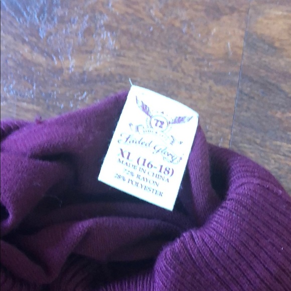 Maroon turtleneck sweater - Picture 3 of 3